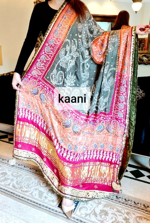 Chunri Figure Art on Handloom Silk with Heavy Mukesh work - Image 2