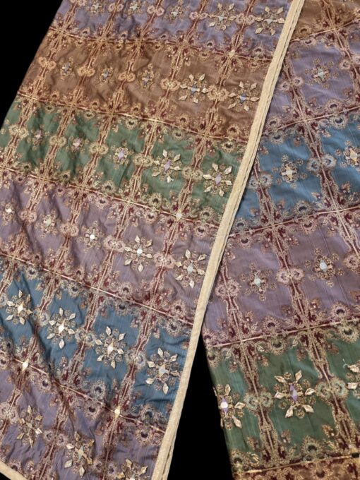 Exquisite Banarsi Jamawar Silk Shawl - Image 4